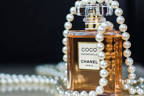 perfume chanel epoca cosmeticos|Chanel fragrance.